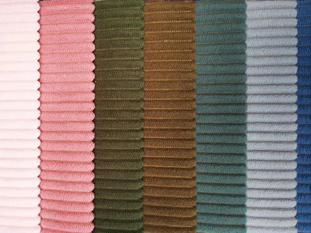 Tissu de canapé en velours à rayures en polyester 4.5w pour le Moyen-Orient